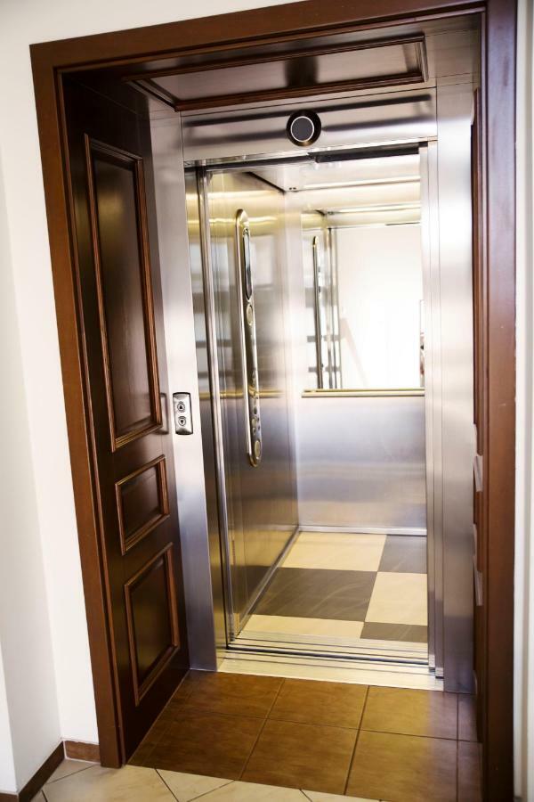 75M2 Apartament Kopernik Z Widokiem Na Jasna Gore 琴斯托霍瓦 外观 照片